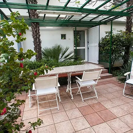 Sunny Garden Appartement